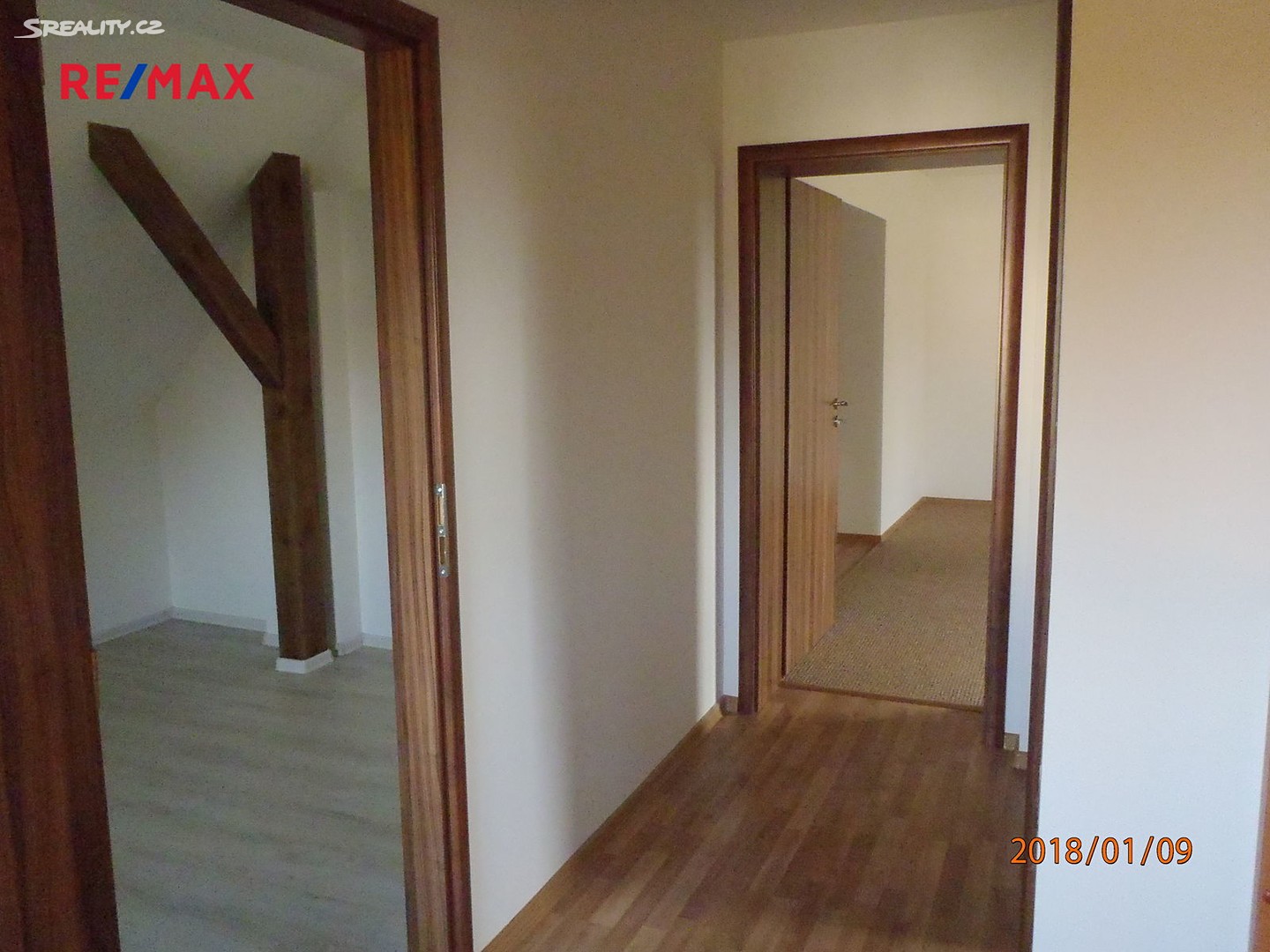 Pronájem bytu 2+kk 70 m² (Podkrovní), Tesařská, Kosmonosy