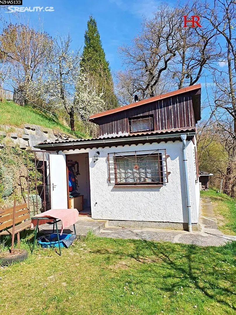 Prodej  chaty 30 m², pozemek 939 m², Kochánky, okres Mladá Boleslav