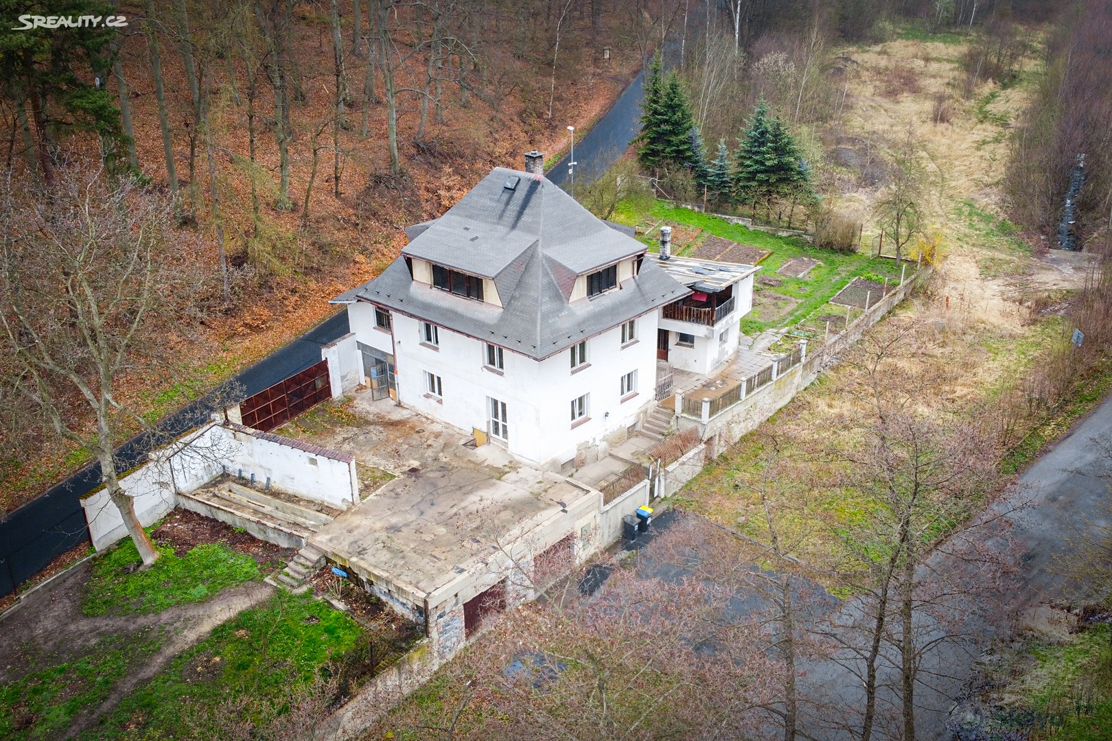 Prodej  rodinného domu 366 m², pozemek 1 241 m², Lounická, Litvínov - Hamr