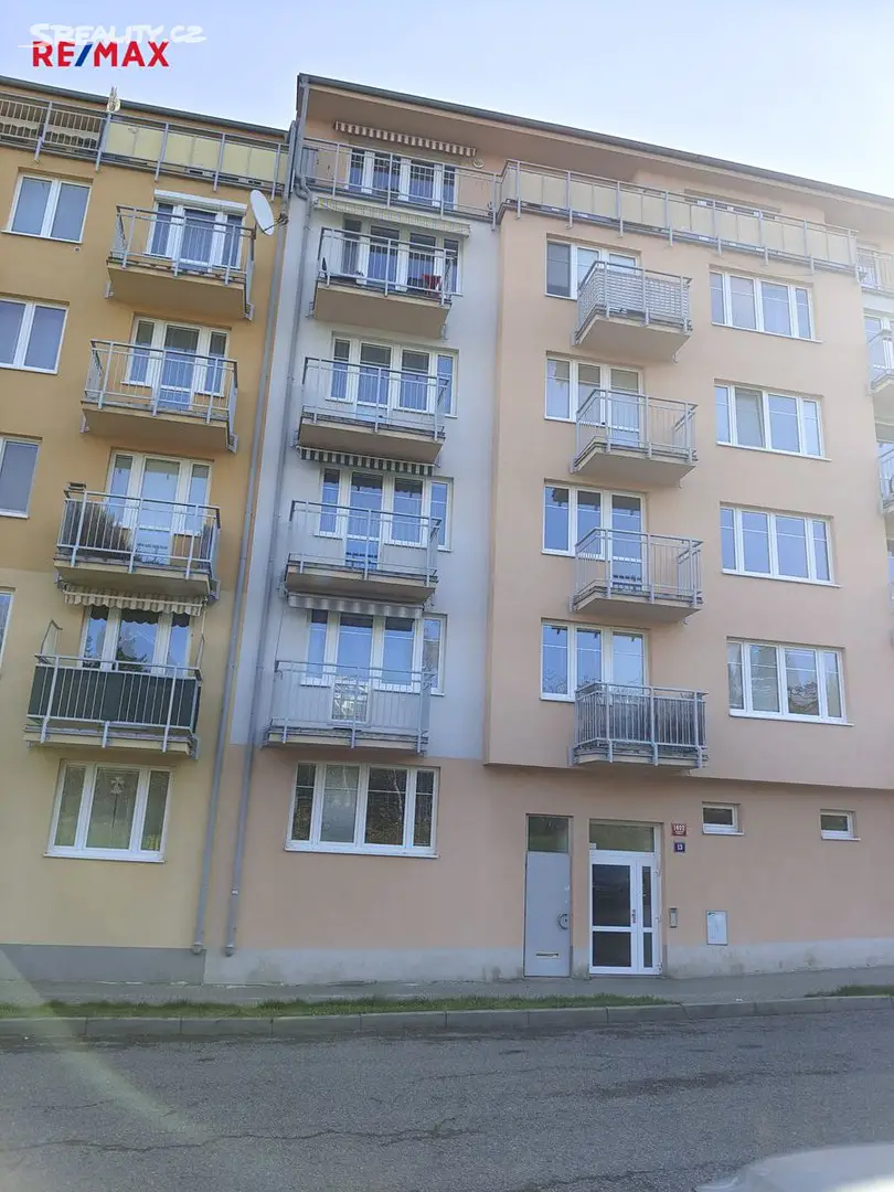 Pronájem bytu 1+kk 36 m², Za Valem, Praha 4 - Kunratice