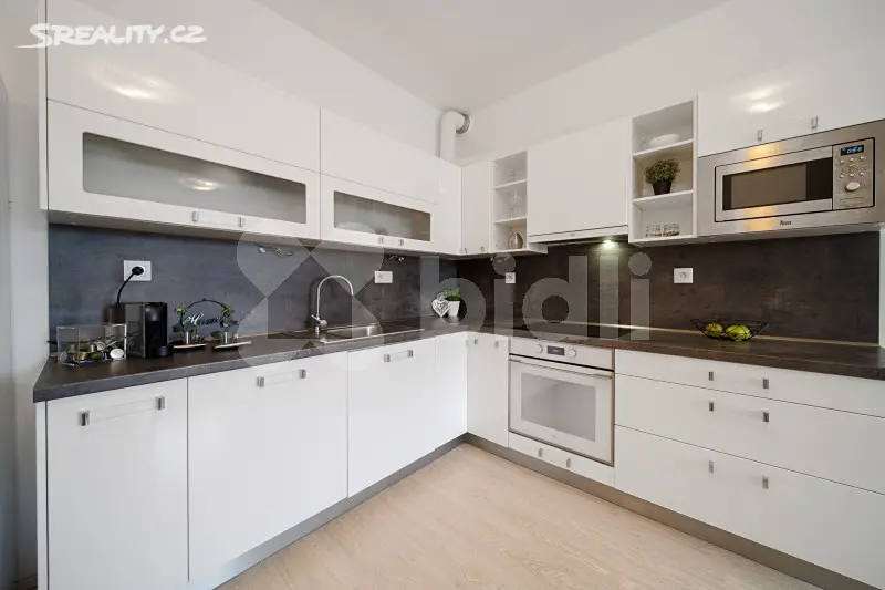 Prodej bytu 2+kk 48 m², Železničního pluku, Pardubice - Zelené Předměstí