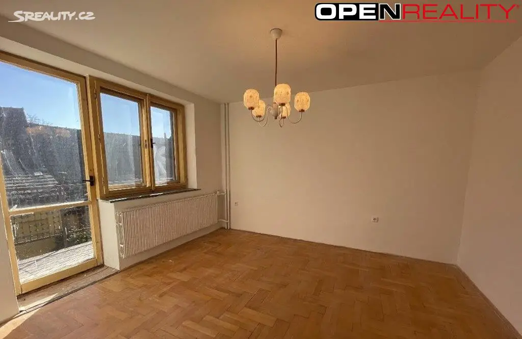 Prodej  rodinného domu 300 m², pozemek 3 560 m², Střílky, okres Kroměříž