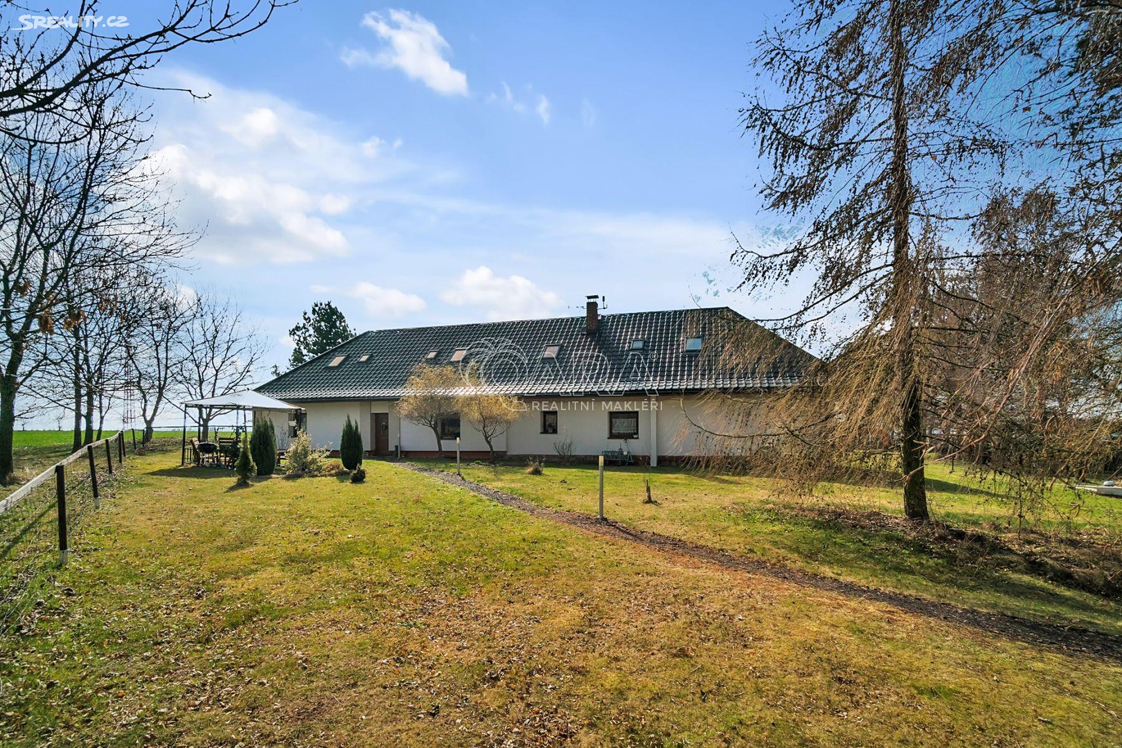 Prodej  vícegeneračního domu 382 m², pozemek 17 035 m², Bílov, okres Nový Jičín