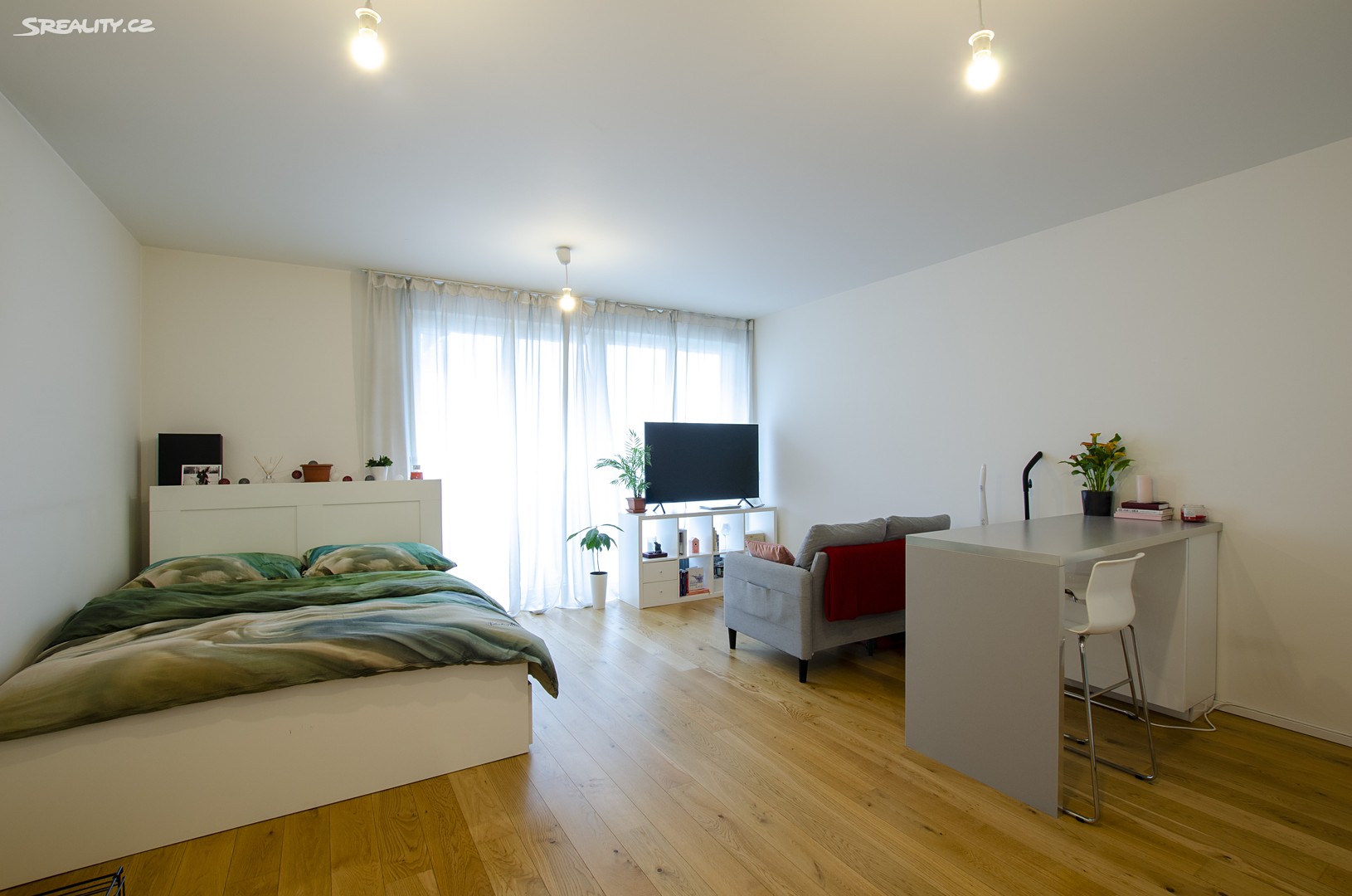 Pronájem bytu 1+kk 32 m², Archangelská, Praha 10 - Vršovice