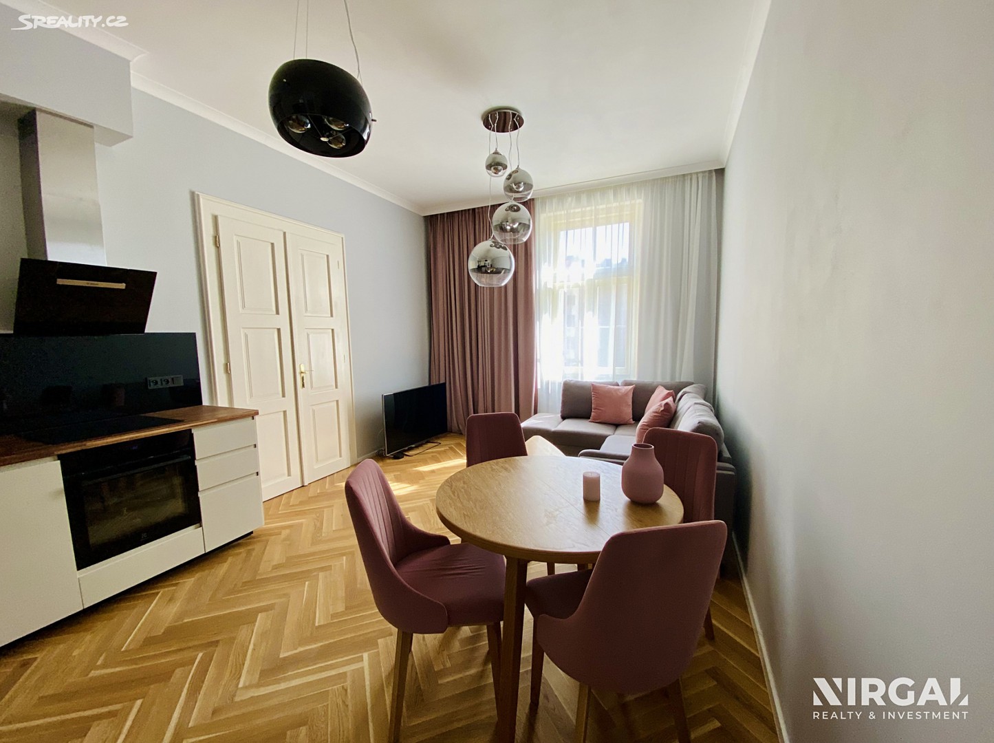 Pronájem bytu 2+kk 52 m², Čs. armády, Praha 6 - Bubeneč