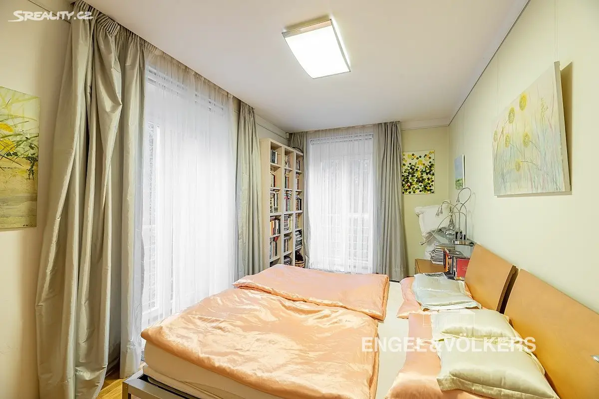 Pronájem  vily 380 m², pozemek 592 m², Goetheho, Praha 6 - Bubeneč