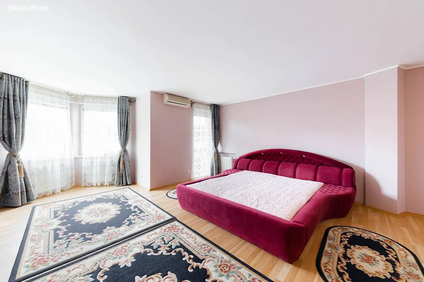 Prodej bytu 6 pokojů a více 206 m², Voskovcova, Praha - Hlubočepy