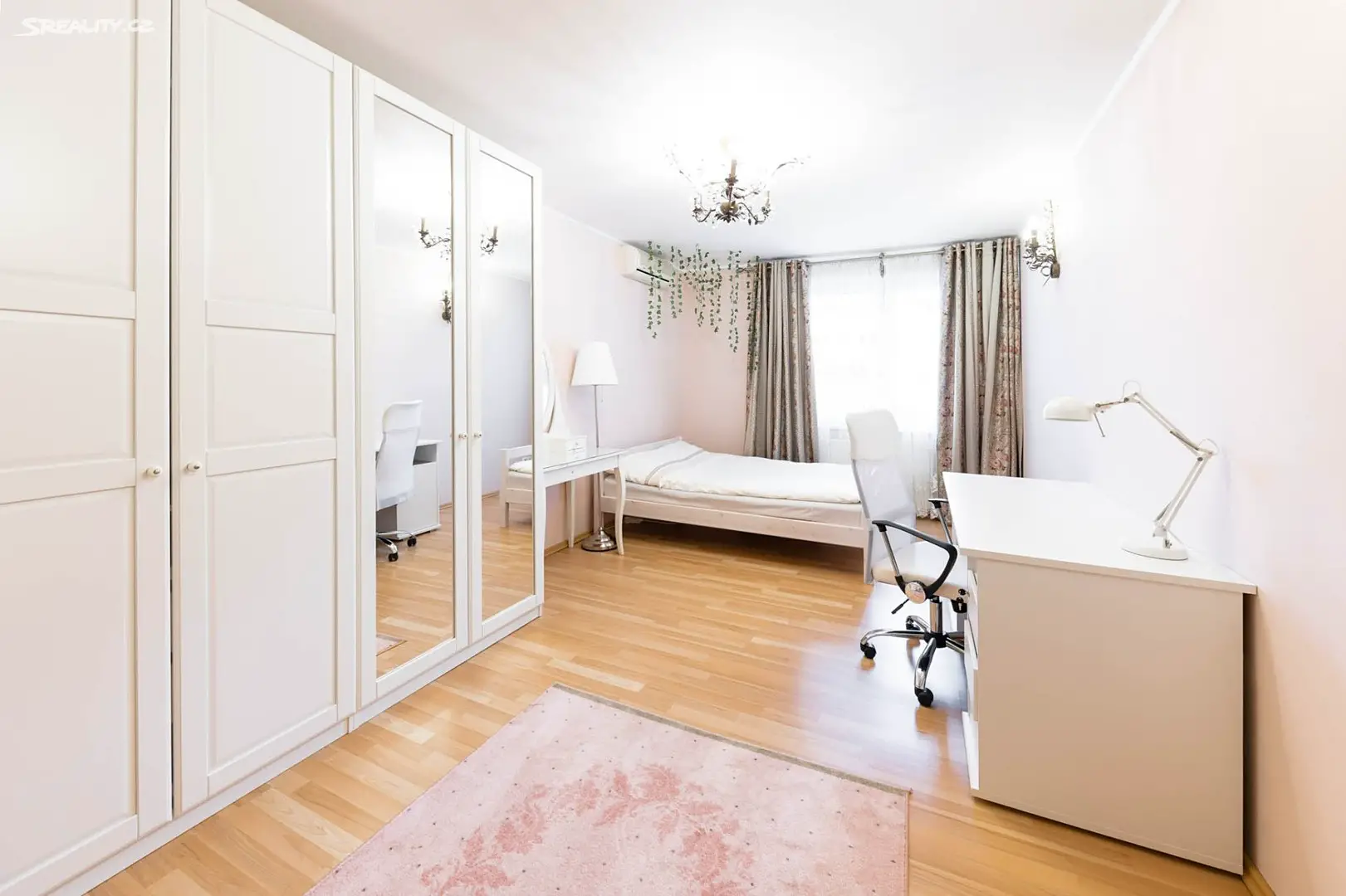 Prodej bytu 6 pokojů a více 206 m², Voskovcova, Praha - Hlubočepy