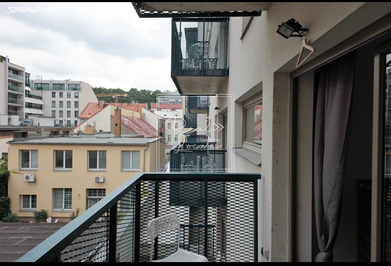 Pronájem bytu 1+kk 80 m² (Loft), Křižíkova, Praha - Praha 8
