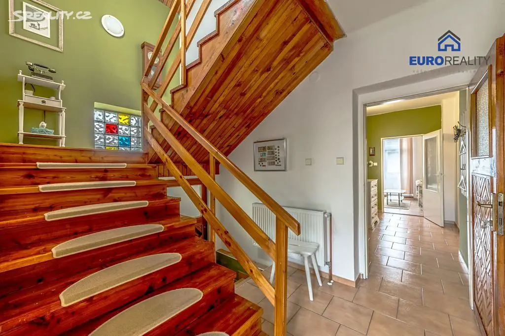 Prodej  rodinného domu 265 m², pozemek 906 m², Jiráskova, Doksy