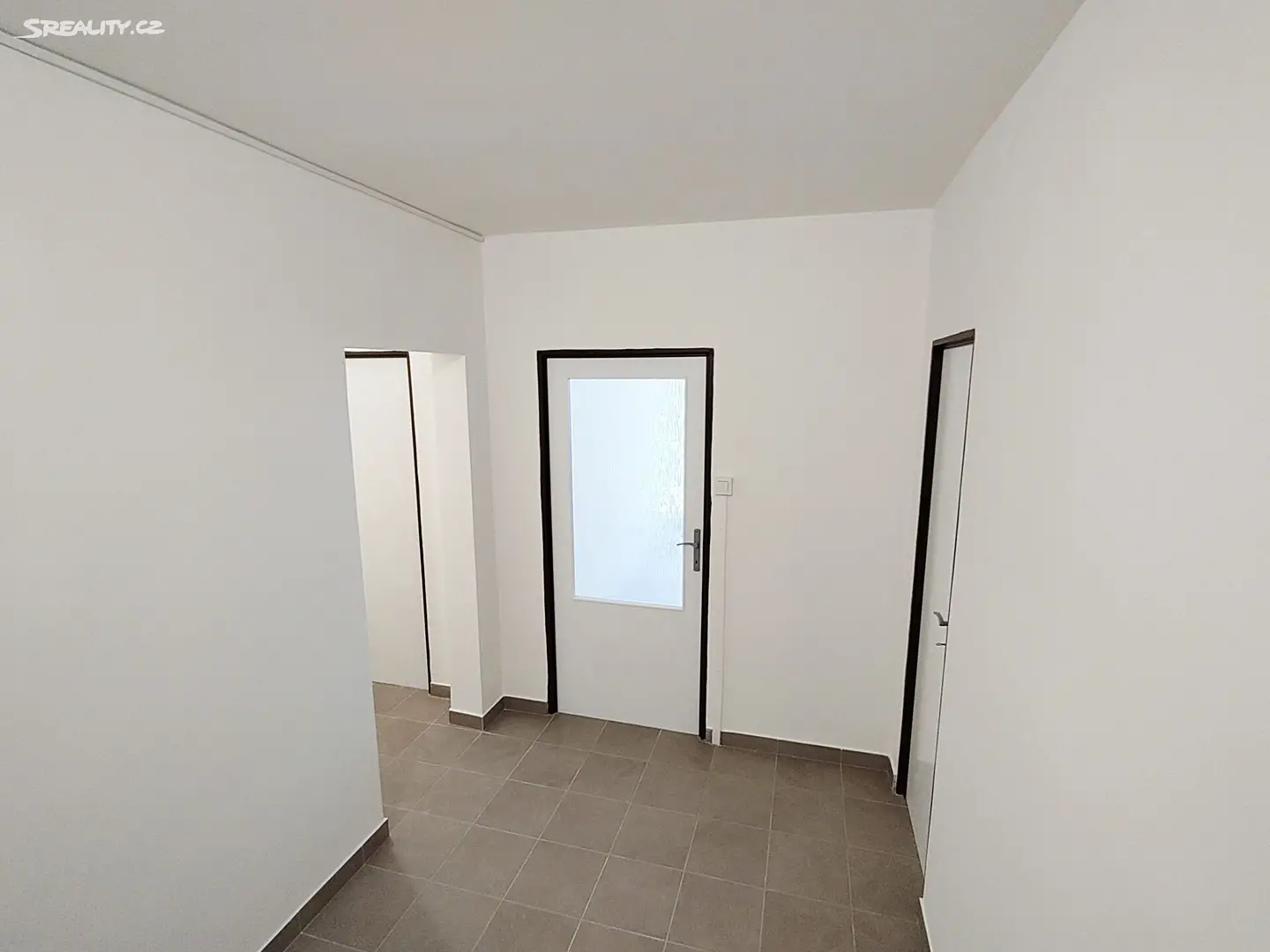 Pronájem bytu 2+1 65 m², Uzbecká, Praha 10 - Vršovice