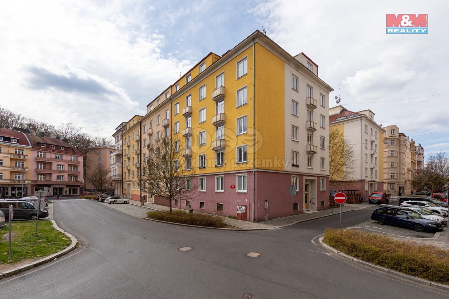 Prodej bytu 1+kk 20 m², K. Čapka, Karlovy Vary