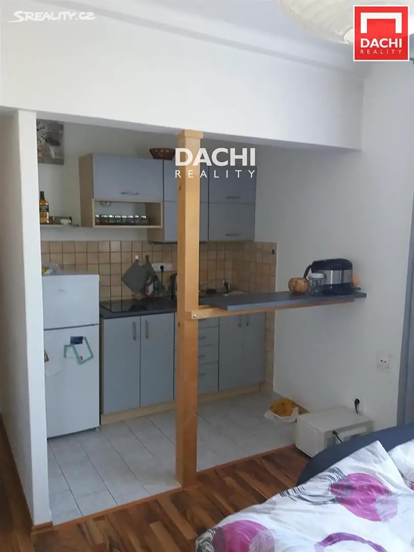 Pronájem bytu 1+kk 30 m², Charkovská, Olomouc