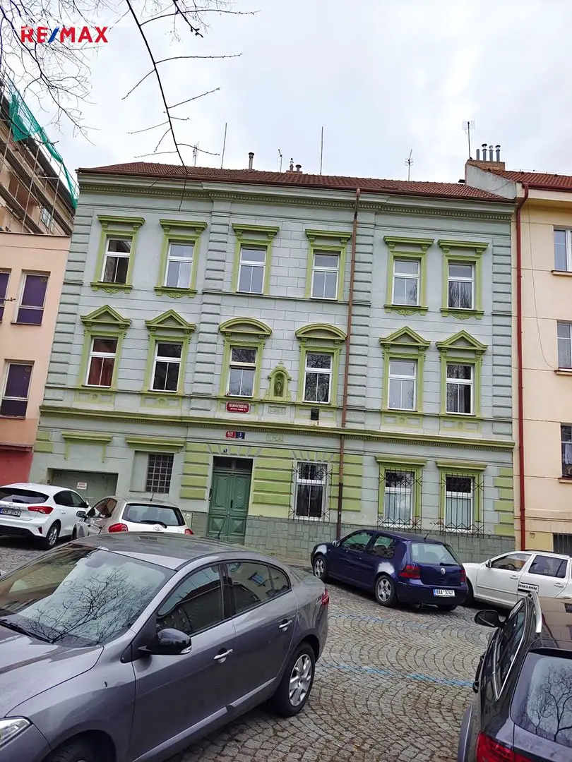 Pronájem bytu 2+1 58 m², Slavníkova, Praha 6 - Břevnov