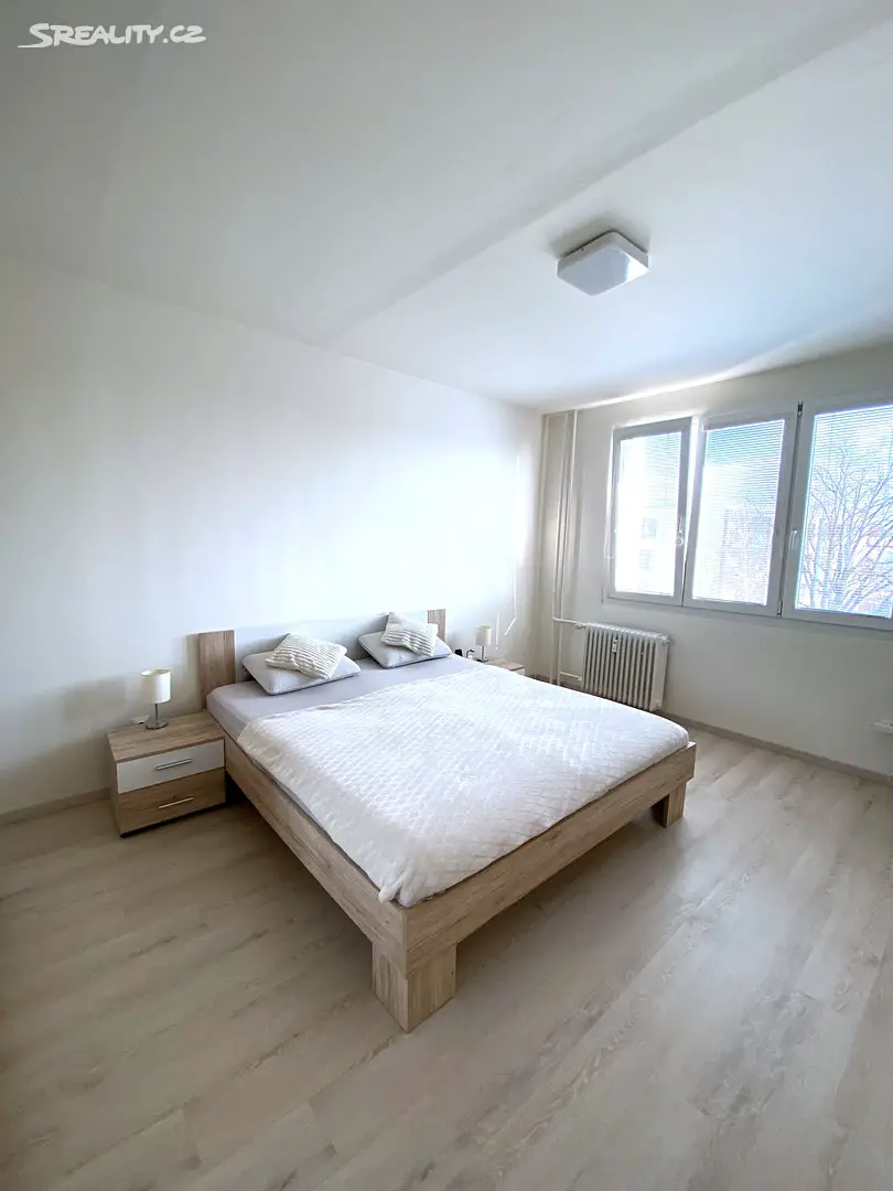 Pronájem bytu 2+kk 36 m², Boettingerova, Plzeň - Jižní Předměstí