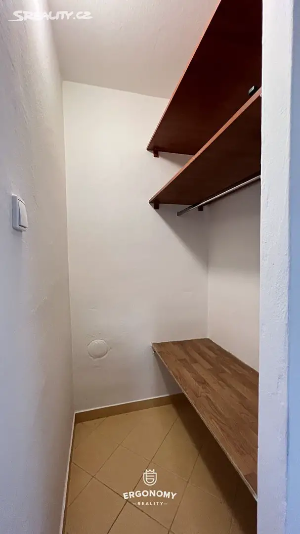 Prodej bytu 2+1 48 m², Očadlíkova, Holešov
