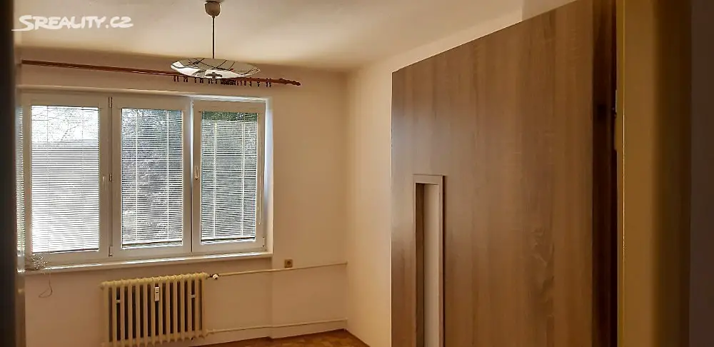 Prodej bytu 3+1 70 m², 1. máje, Uhlířské Janovice