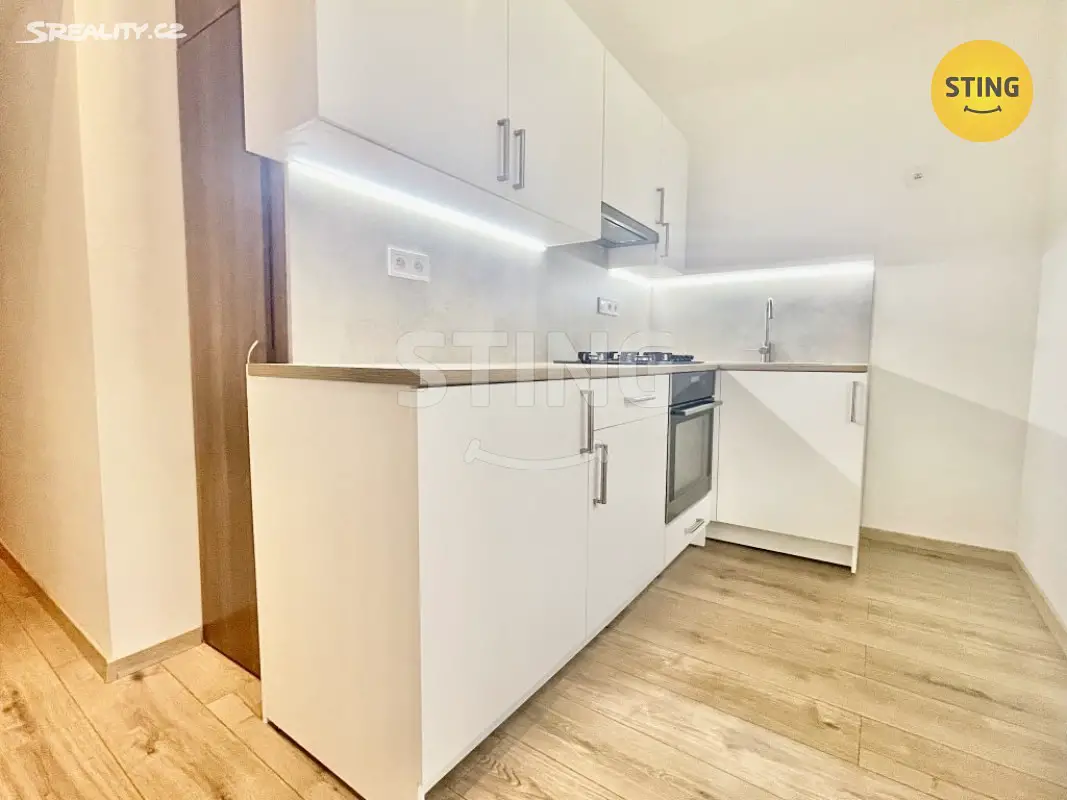 Pronájem bytu 1+1 38 m², Lumírova, Ostrava - Výškovice