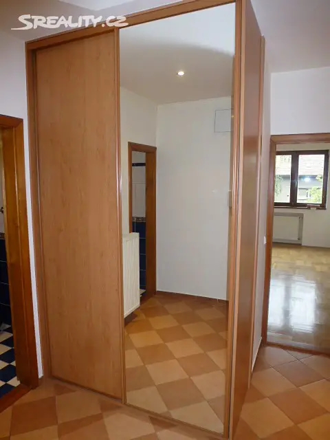 Pronájem bytu 1+kk 36 m², V Horní Stromce, Praha 3 - Vinohrady