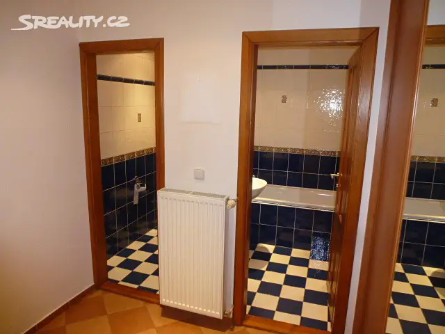 Pronájem bytu 1+kk 36 m², V Horní Stromce, Praha 3 - Vinohrady