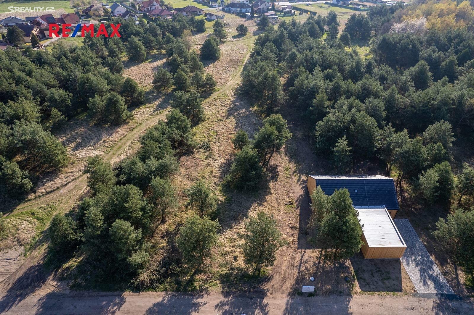 Prodej  stavebního pozemku 1 360 m², Písty, okres Nymburk