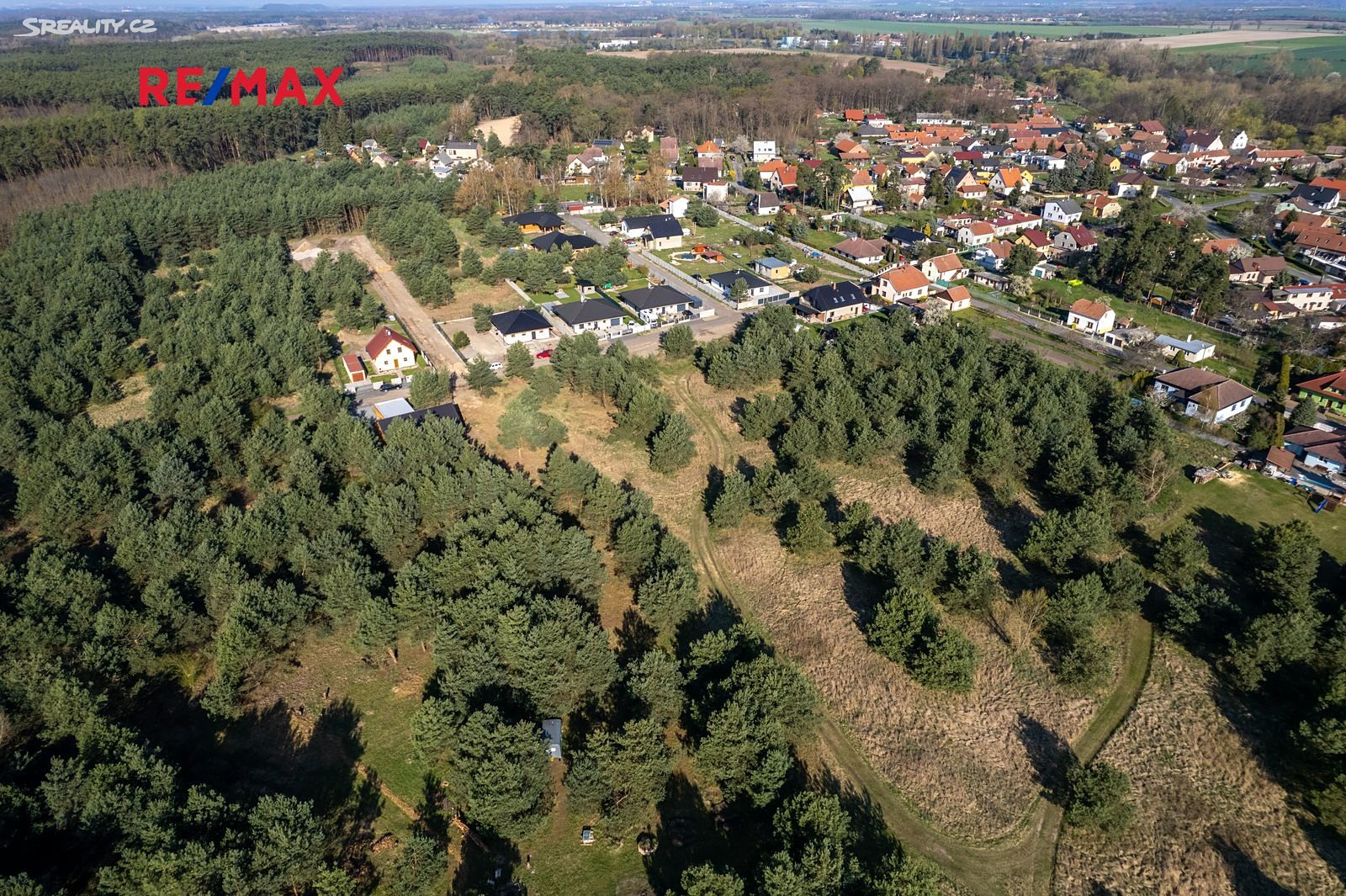 Prodej  stavebního pozemku 1 360 m², Písty, okres Nymburk