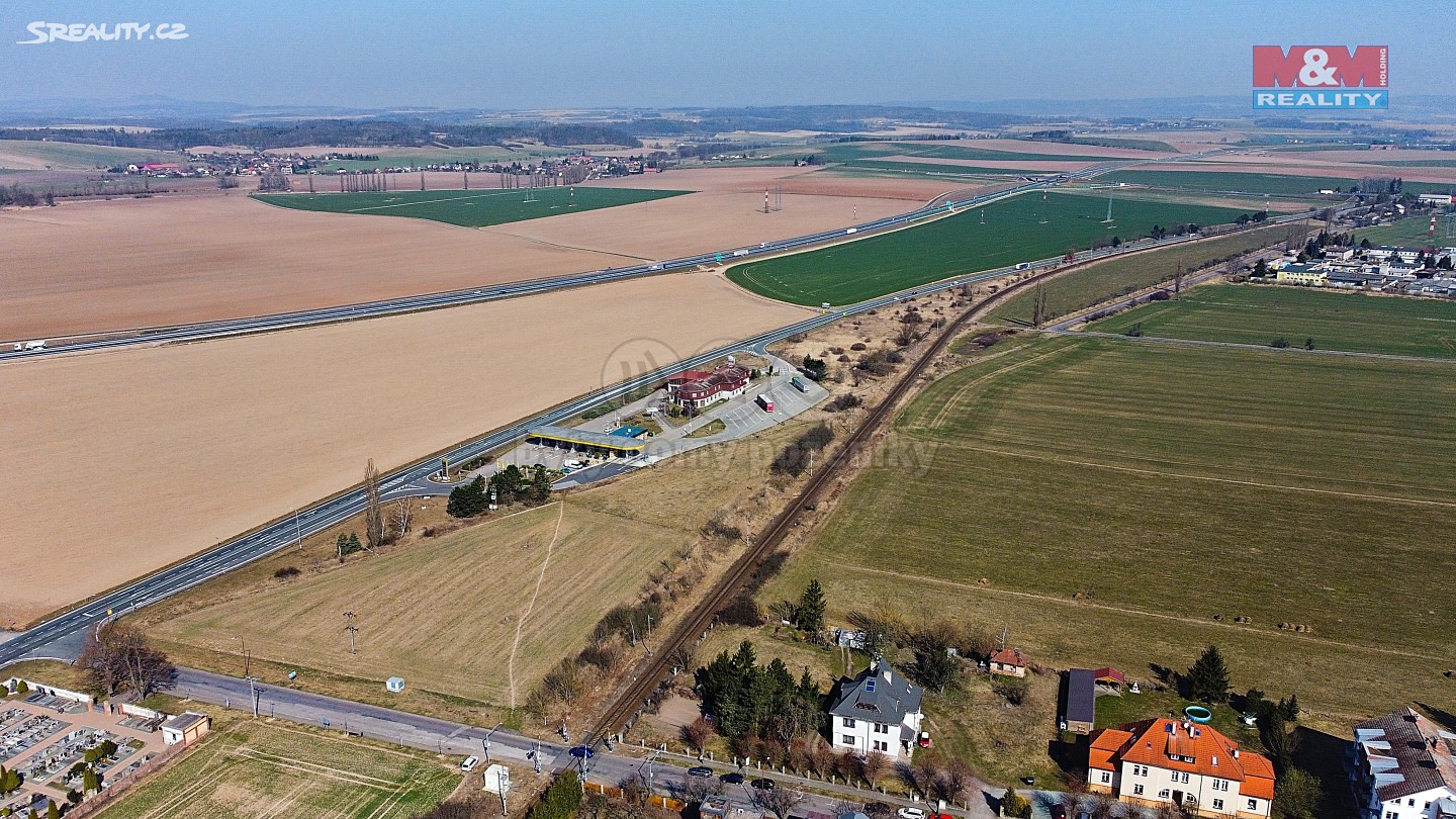 Prodej  komerčního pozemku 10 213 m², Revoluční, Černožice