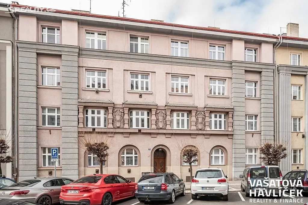 Pronájem bytu 1+1 34 m², Mánesova, Hradec Králové