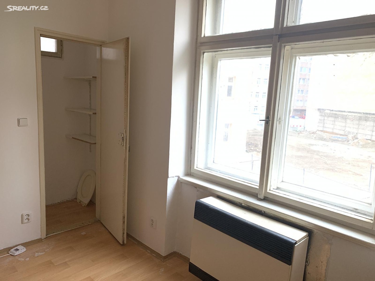 Pronájem bytu 1+kk 25 m², K podjezdu, Praha 4 - Nusle