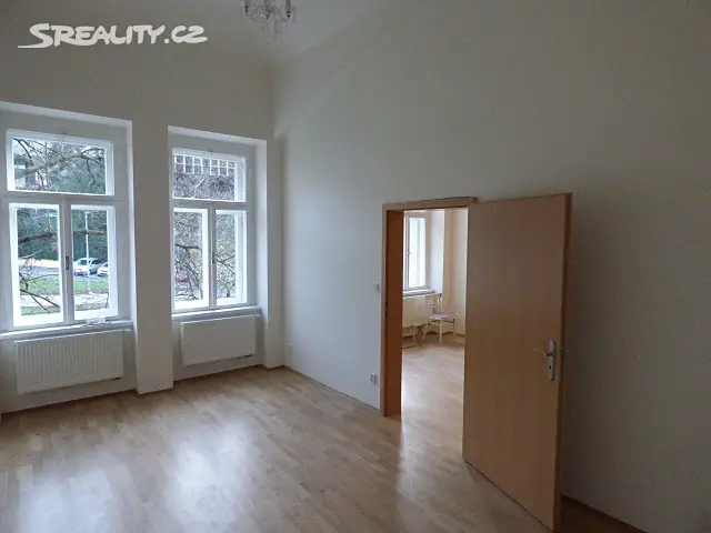 Pronájem bytu 3+1 60 m², Na Moráni, Praha 2 - Nové Město