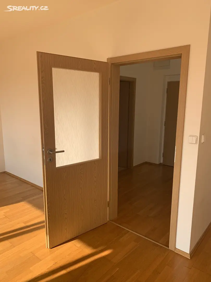 Pronájem bytu 1+kk 50 m², Tupolevova, Praha 9 - Letňany