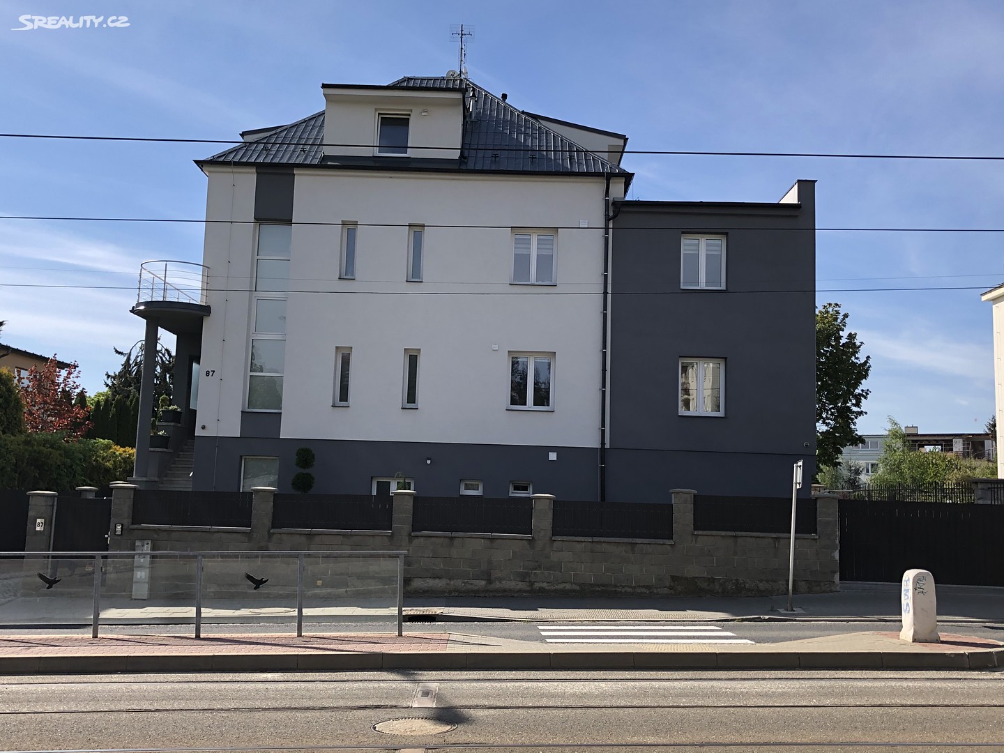 Pronájem bytu 2+kk 68 m² (Podkrovní), tř. Míru, Olomouc - Neředín