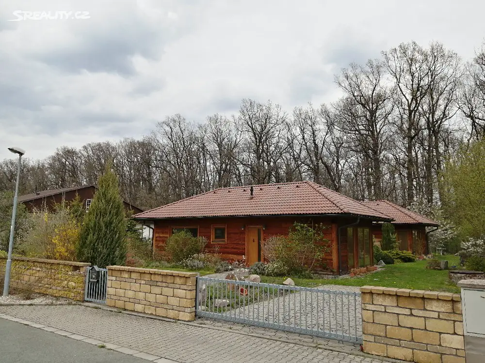 Prodej  rodinného domu 193 m², pozemek 1 100 m², Pardubice - Staročernsko, okres Pardubice