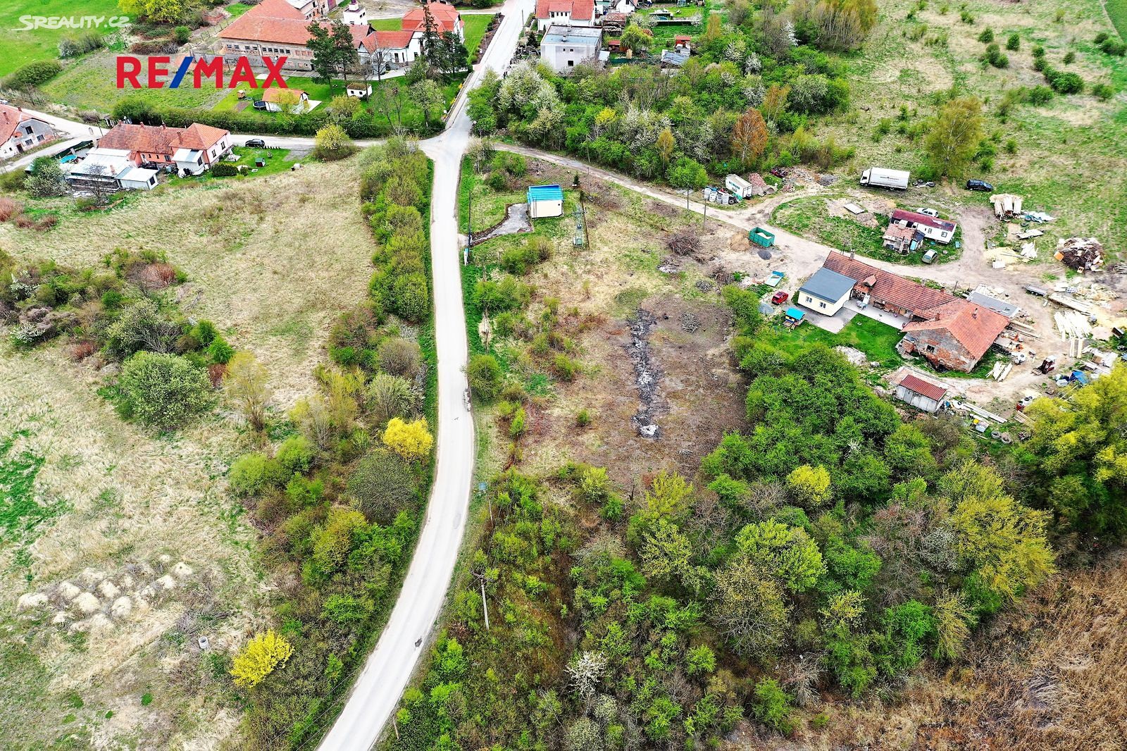 Prodej  stavebního pozemku 1 200 m², Časy, okres Pardubice