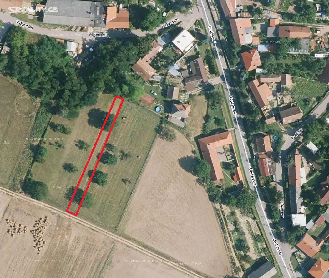 Prodej  stavebního pozemku 200 m², Moravský Krumlov, okres Znojmo