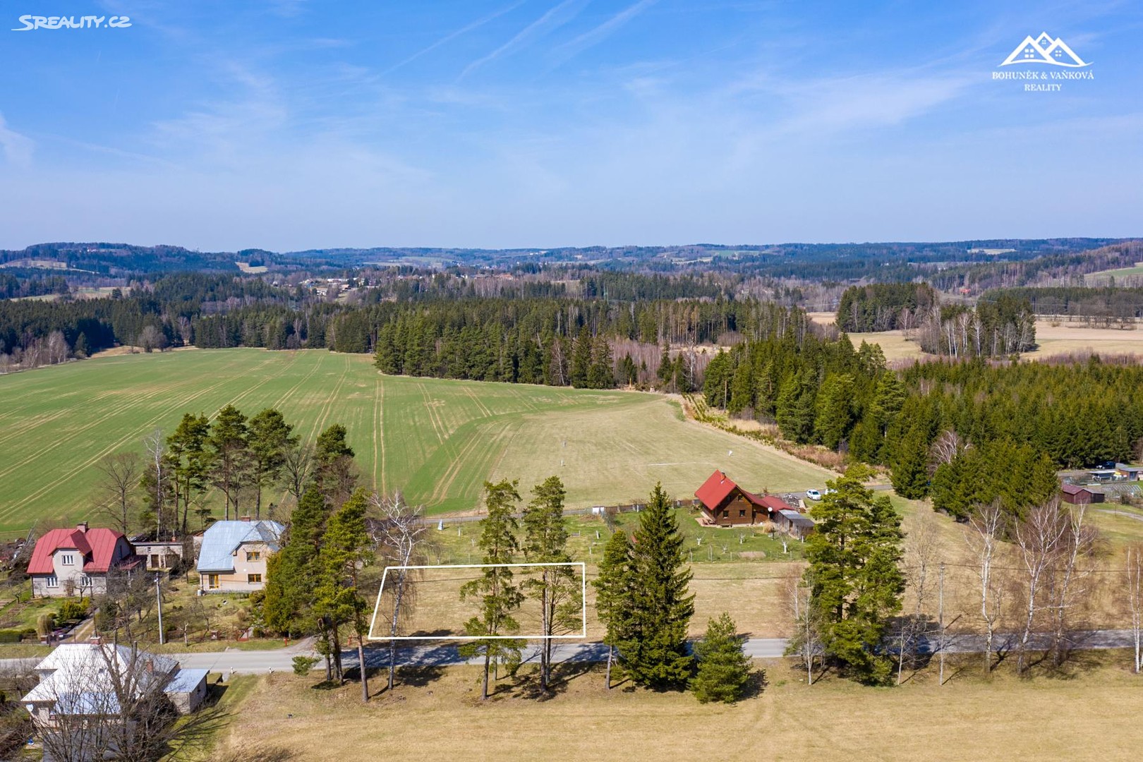 Prodej  stavebního pozemku 1 091 m², Všeradov, okres Chrudim