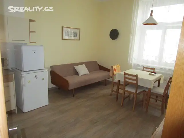 Pronájem bytu 2+kk 62 m², třída Karla IV., Hradec Králové