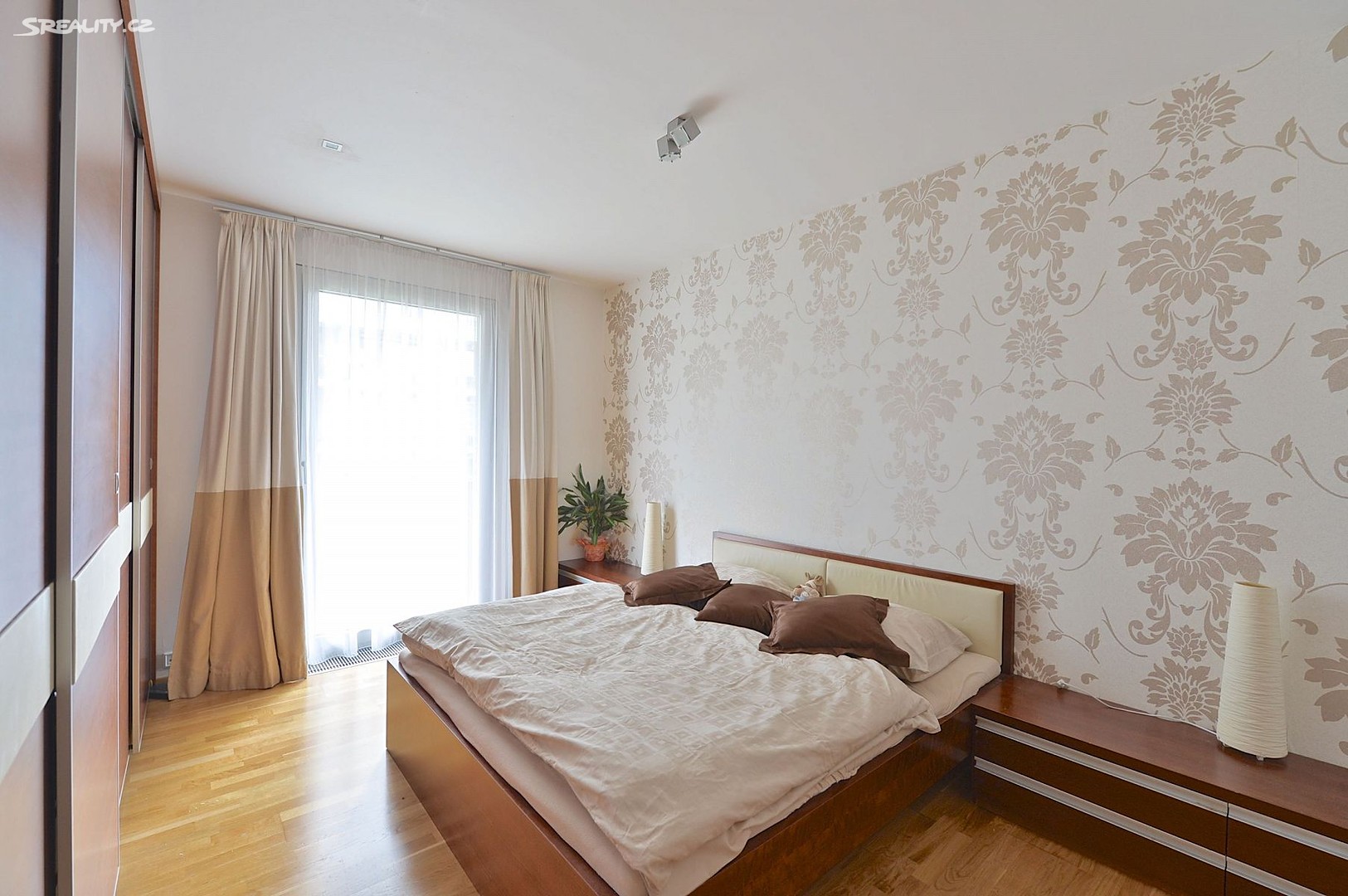 Pronájem bytu 3+kk 80 m², Korunní, Praha 10 - Vinohrady