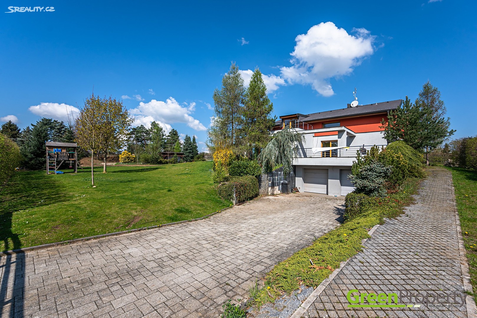 Prodej  rodinného domu 996 m², pozemek 4 474 m², Lety, okres Praha-západ