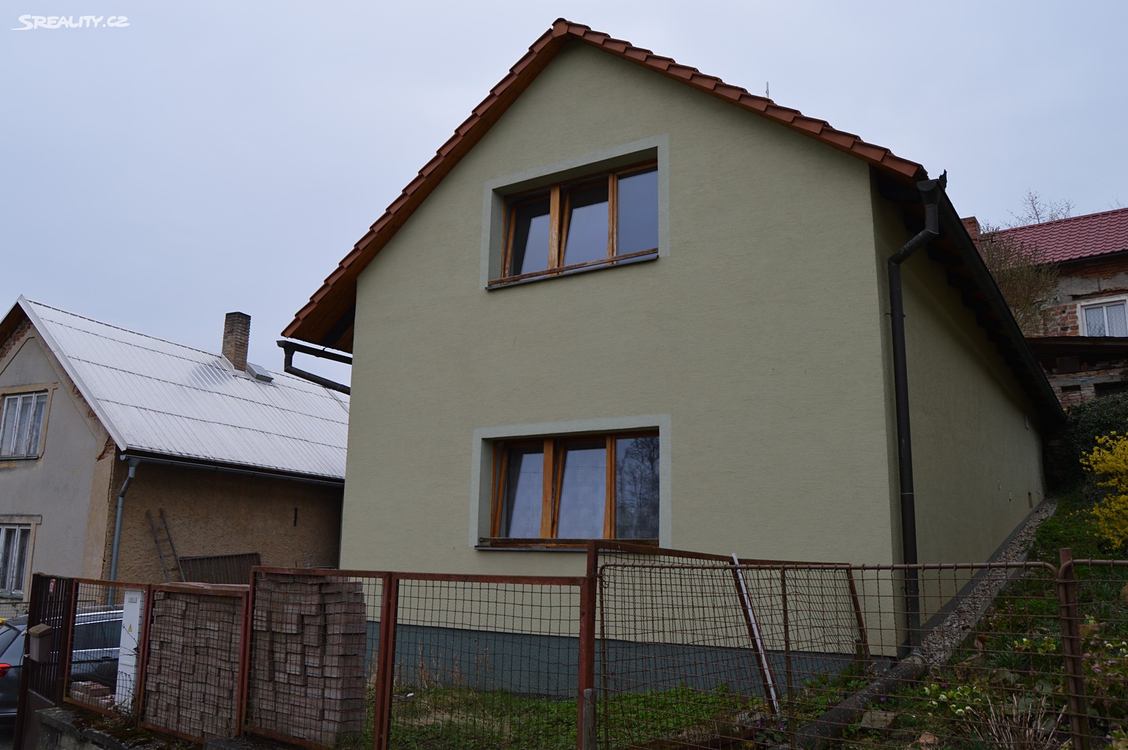 Prodej  rodinného domu 200 m², pozemek 259 m², Zásmuky - Doubravčany, okres Kolín