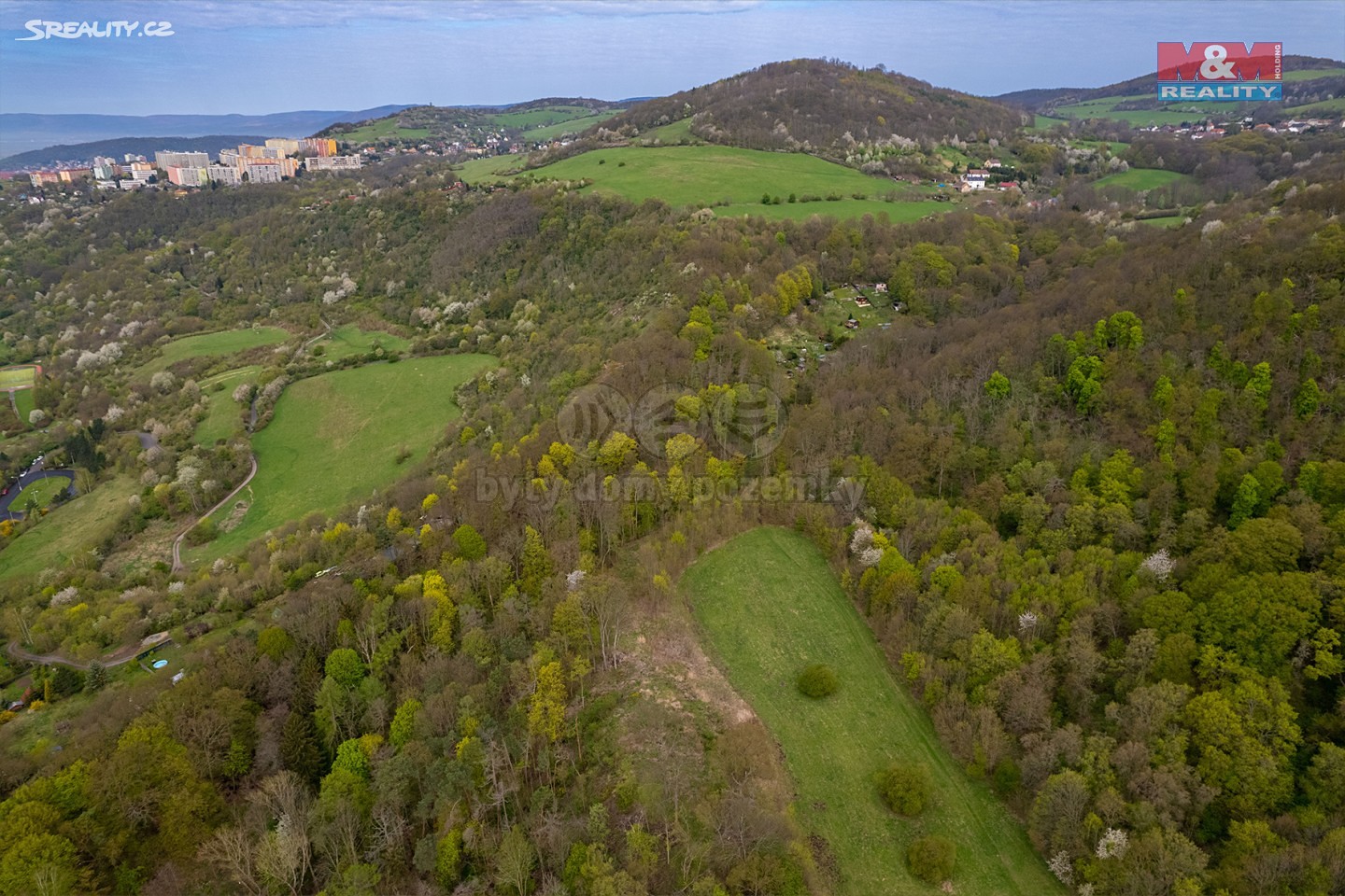 Prodej  pozemku 17 804 m², Ústí nad Labem - Krásné Březno, okres Ústí nad Labem