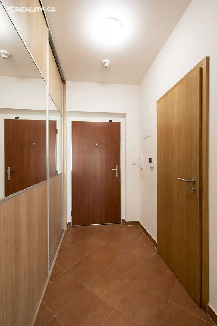 Pronájem bytu 1+kk 29 m², Pavla Beneše, Praha 9 - Letňany