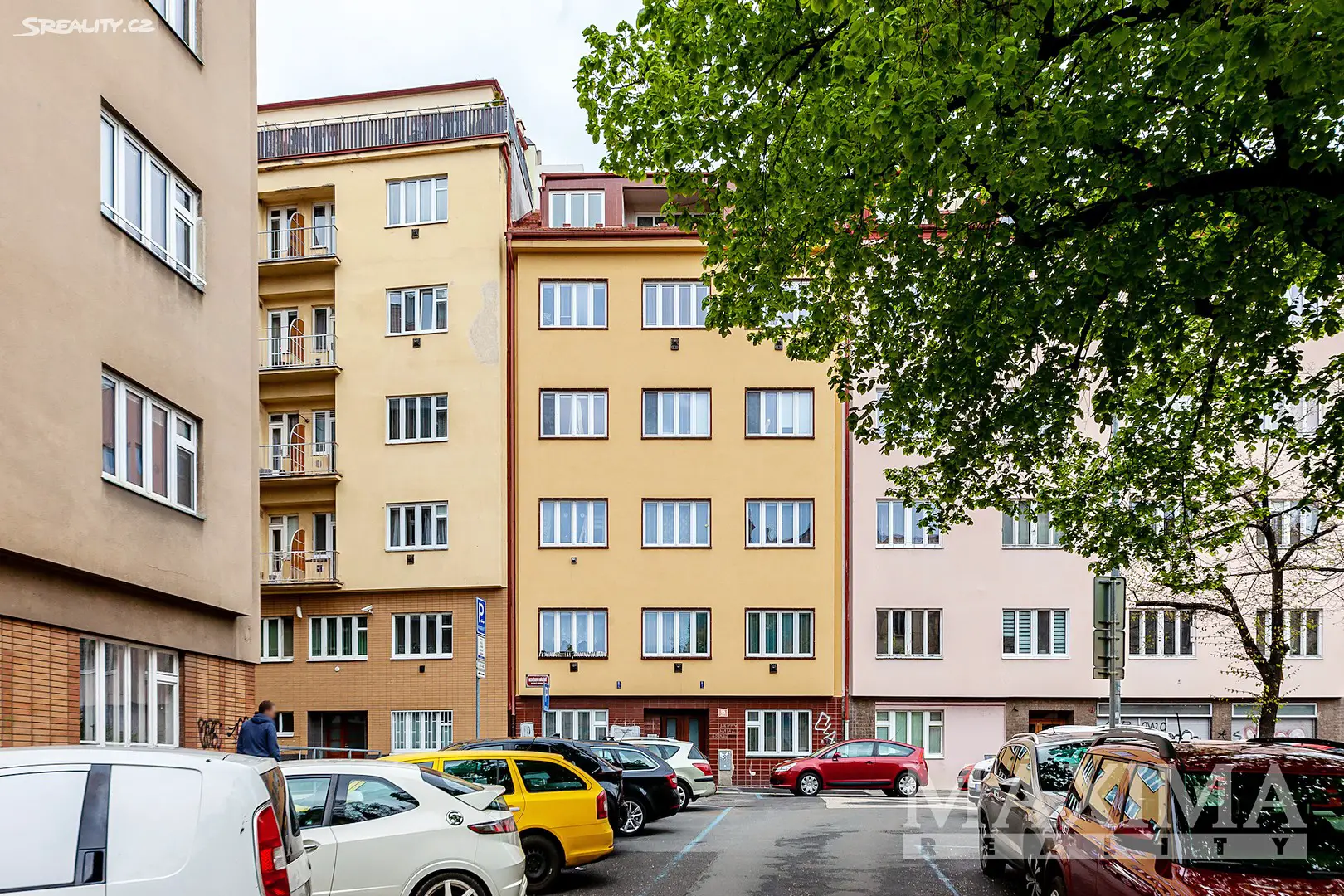 Pronájem bytu 1+kk 28 m², Nedvědovo náměstí, Praha 4 - Podolí
