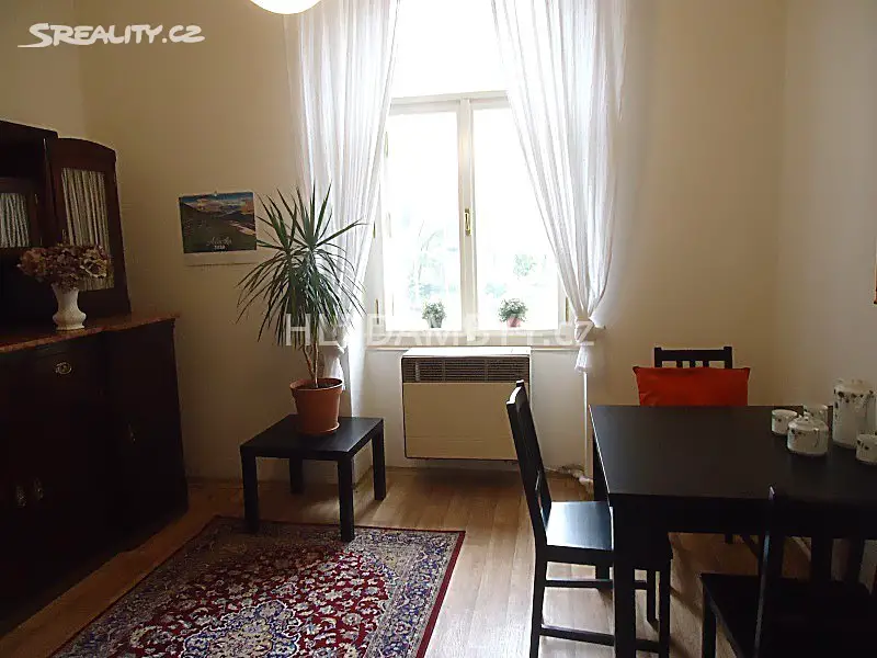 Pronájem bytu 1+kk 18 m², Moravská, Praha 2 - Vinohrady