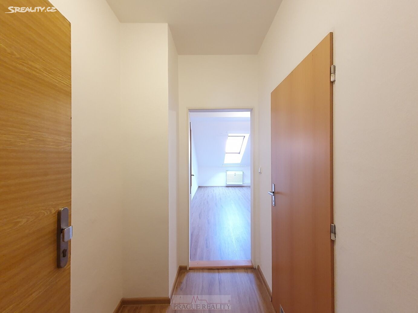 Pronájem bytu 1+kk 29 m², Roháčova, Praha 3 - Žižkov