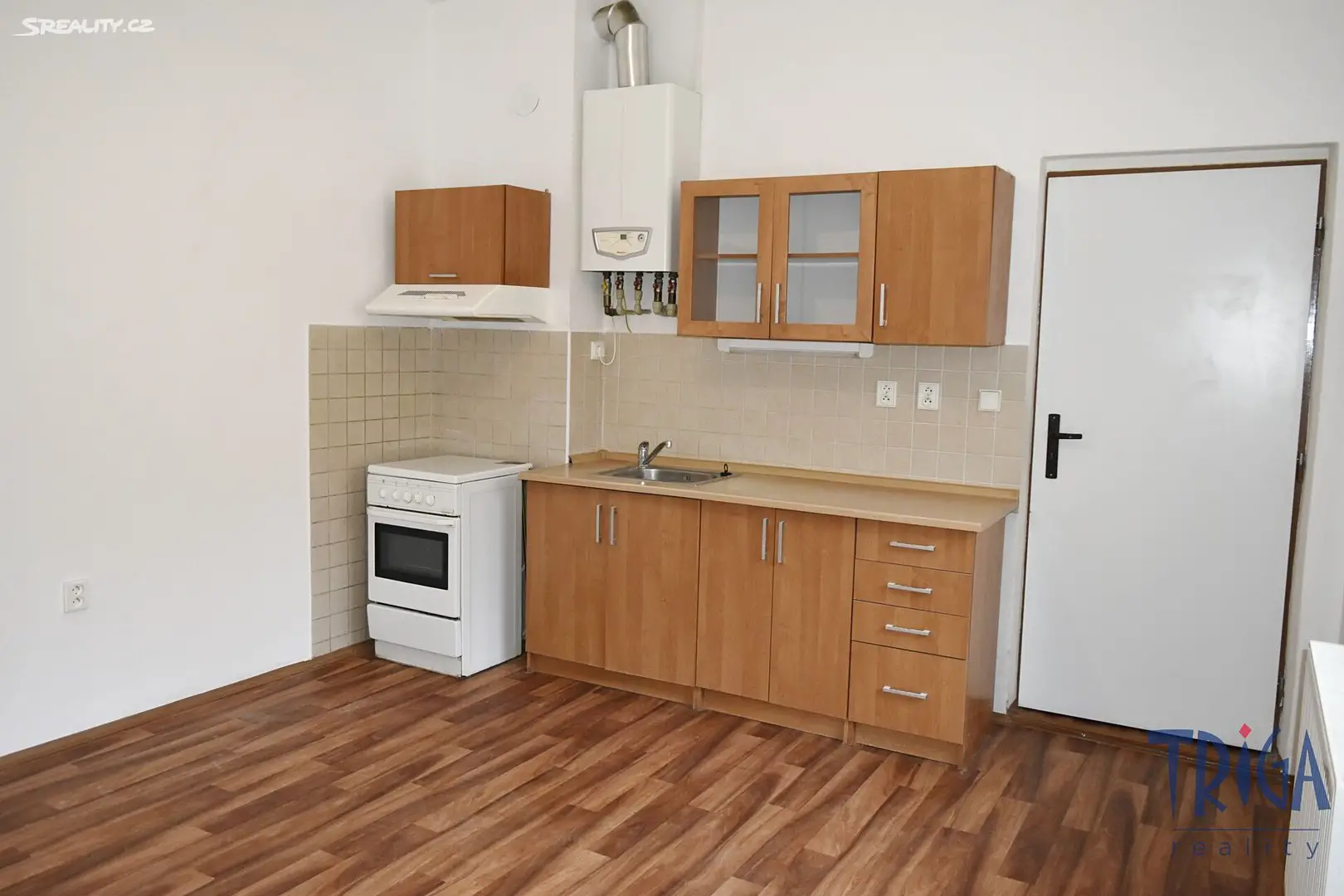 Pronájem bytu 2+1 69 m², Komenského, Jaroměř - Josefov
