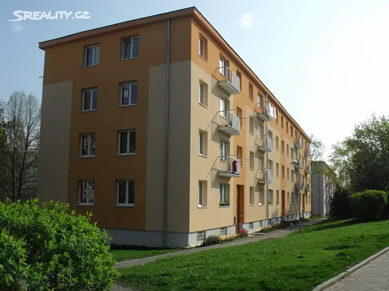 Prodej bytu 1+kk 20 m², Buzulucká, Teplice - Řetenice