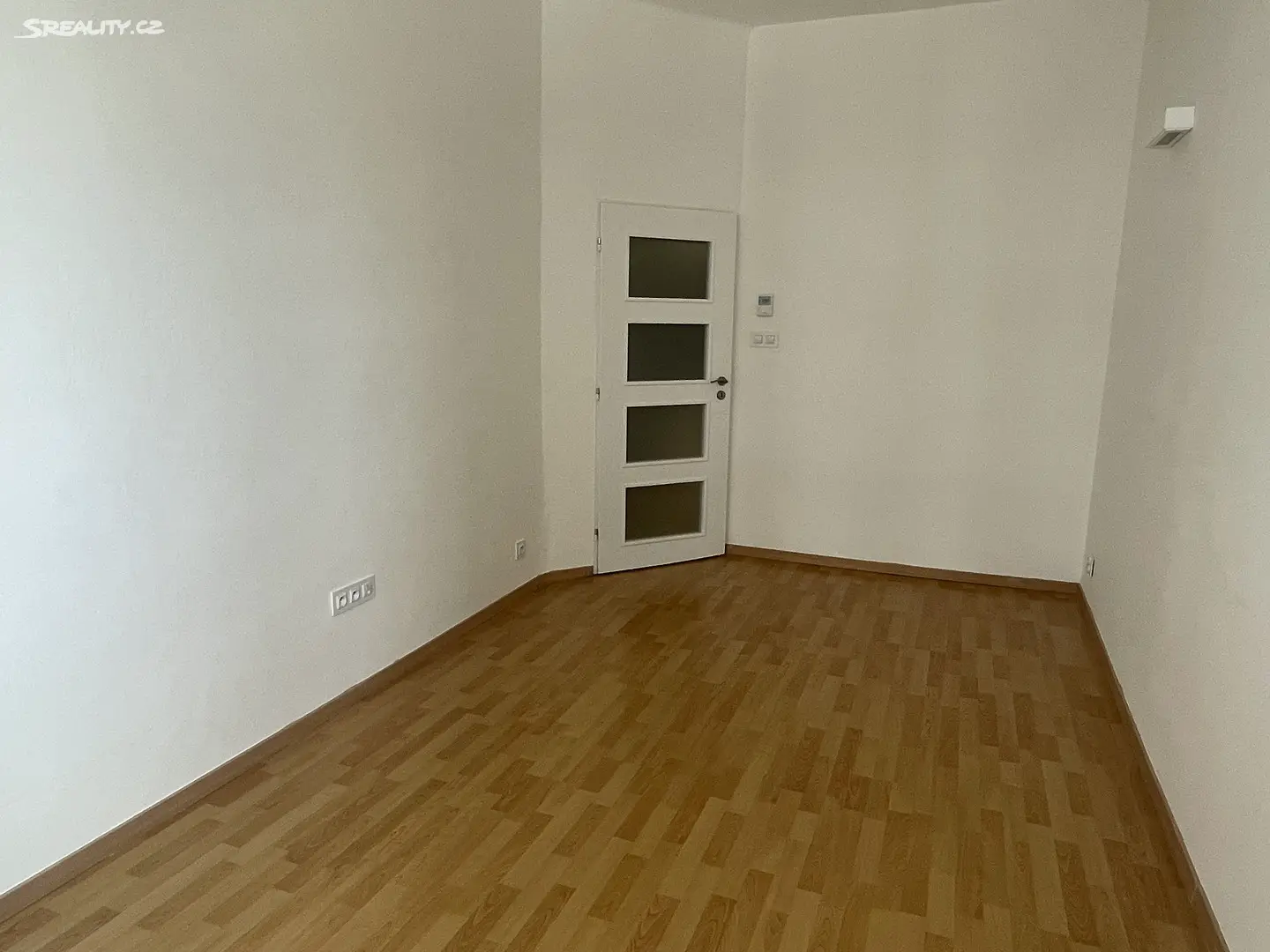 Pronájem bytu 2+1 48 m², Kloboučnická, Praha 4 - Nusle