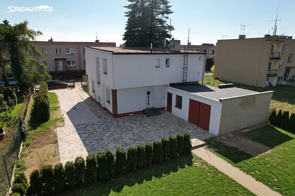 Prodej  rodinného domu 230 m², pozemek 970 m², Růžová, Opatovice nad Labem