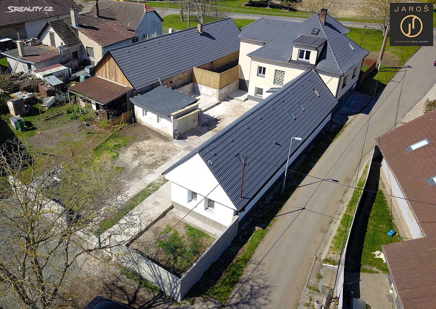 Prodej  rodinného domu 324 m², pozemek 701 m², Žiželice - Hradišťko II, okres Kolín